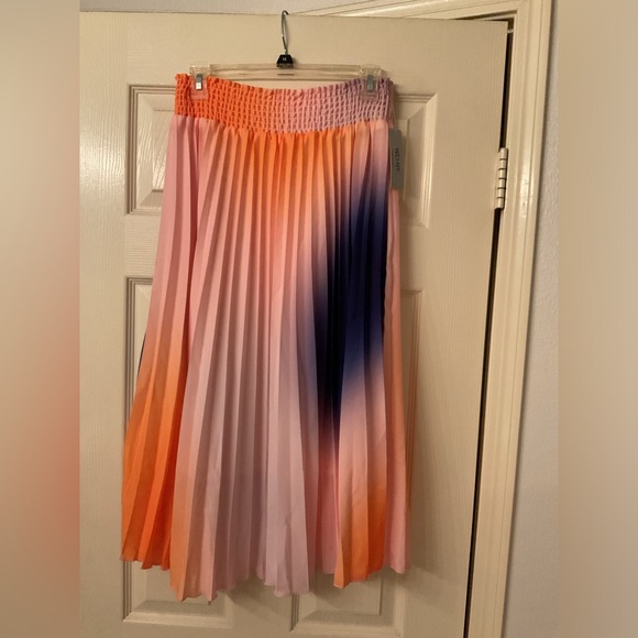 “NWT” Multi Colored Tie Dye Skirt by WDNY - Picture 2 of 4